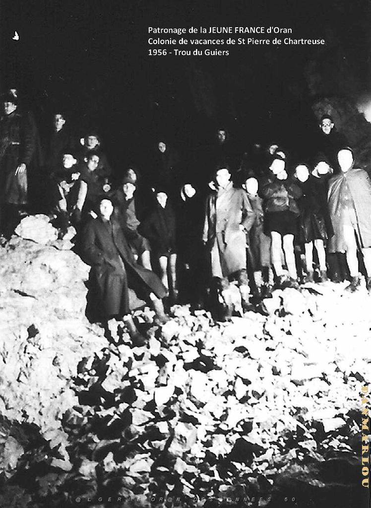 COLO JEUNE FRANCE 1956 trou du Guiers.jpg